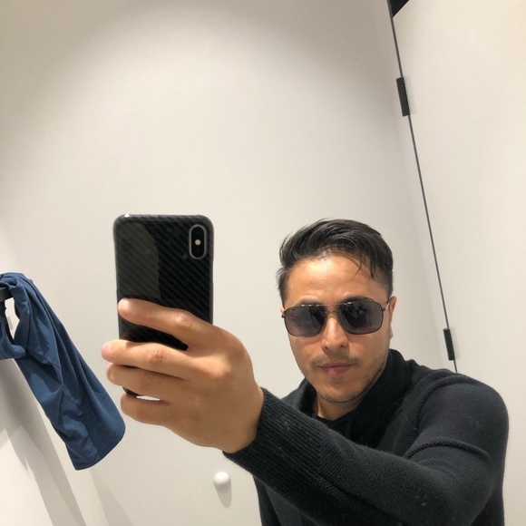 Meet your Posher, Richard - Picture 1 of 1